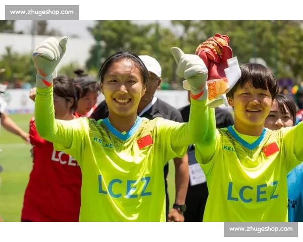 双冠加冕！历城二中包揽省长杯男女足冠军